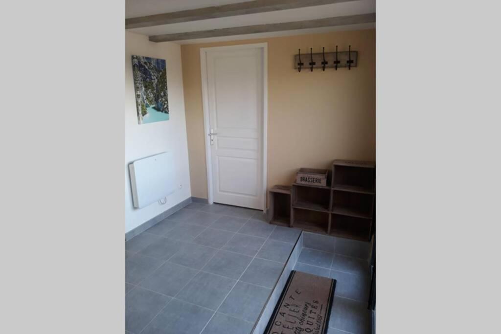 Apartament Vue Sainte Victoire, Proche Aix-En-Provence Pourrieres Zewnętrze zdjęcie