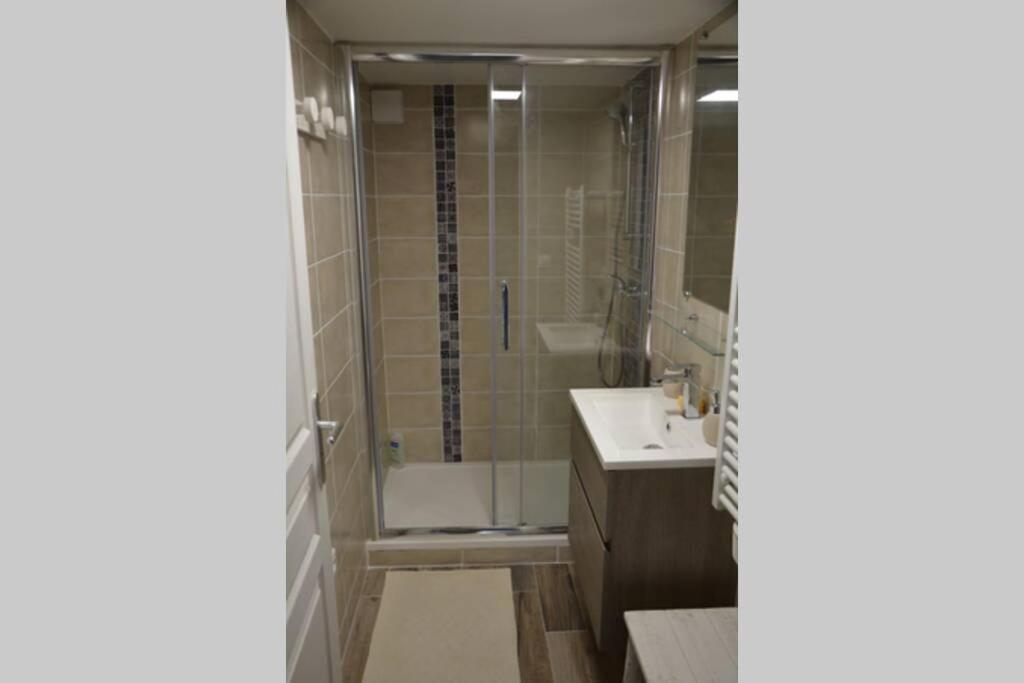 Apartament Vue Sainte Victoire, Proche Aix-En-Provence Pourrieres Zewnętrze zdjęcie
